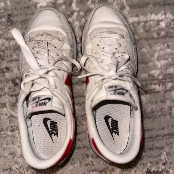 Nike Kids' Red and White Sneakers - Picture 3 of 6